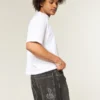 Sprane czarne jeansy skater baggy z haftowanym wężem Sprane czarne jeansy skater baggy z haftowanym wężem