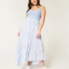 Sukienka maxi z dekoltem w szpic w stylu szydełkowym Sukienka maxi z dekoltem w szpic w stylu szydełkowym