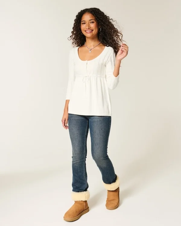 Sweter typu babydoll z dzianiny warkoczowej Sweter typu babydoll z dzianiny warkoczowej