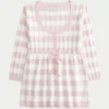 Sweter typu babydoll z dzianiny warkoczowej