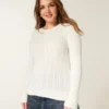 Sweter z dzianiny warkoczowej Sweter z dzianiny warkoczowej