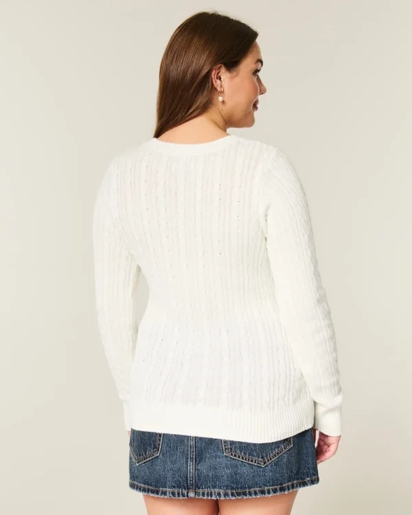 Sweter z dzianiny warkoczowej Sweter z dzianiny warkoczowej