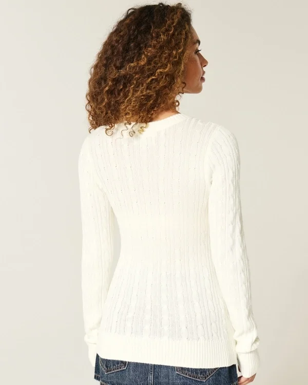Sweter z dzianiny warkoczowej z gwiazdami Sweter z dzianiny warkoczowej z gwiazdami