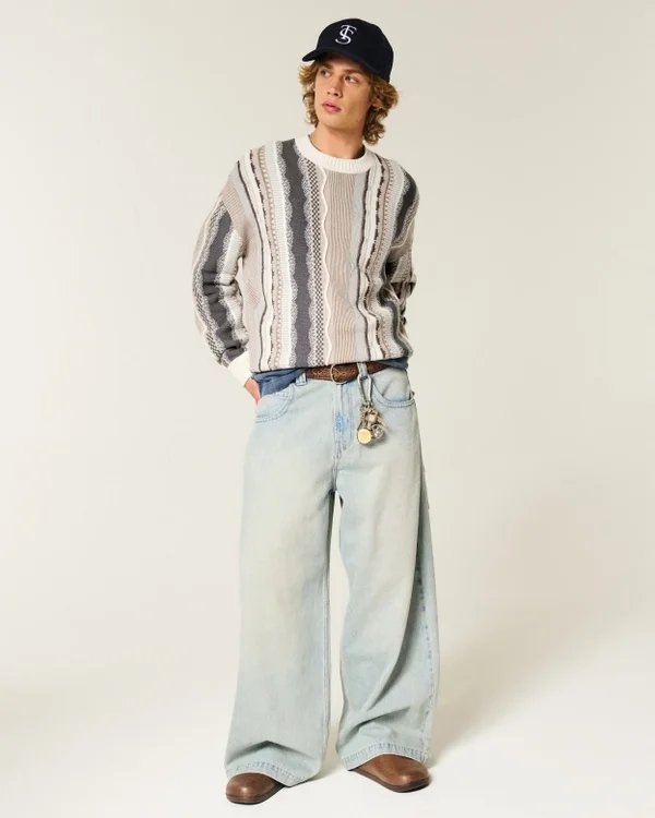 Sweter z okrągłym dekoltem w paski Sweter z okrągłym dekoltem w paski