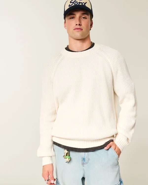 Sweter z pranym dekoltem w serek Sweter z pranym dekoltem w serek