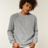 Sweter z pranym dekoltem w serek Sweter z pranym dekoltem w serek