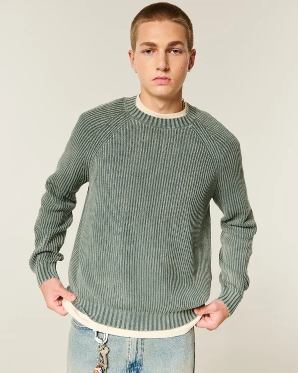 Sweter z pranym dekoltem w serek Sweter z pranym dekoltem w serek