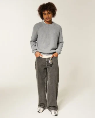 Sweter z pranym dekoltem w serek