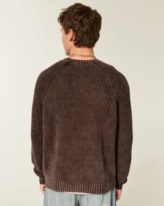 Sweter z pranym dekoltem w serek