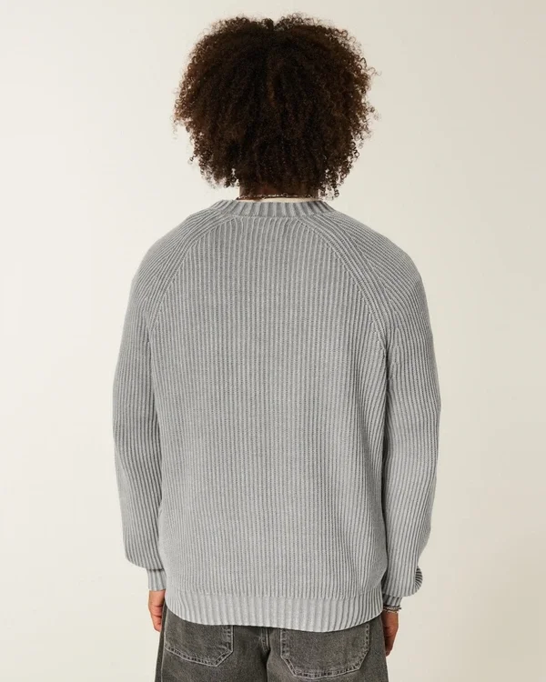 Sweter z pranym dekoltem w serek Sweter z pranym dekoltem w serek