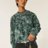 Sweter z puszystym wykończeniem Sweter z puszystym wykończeniem