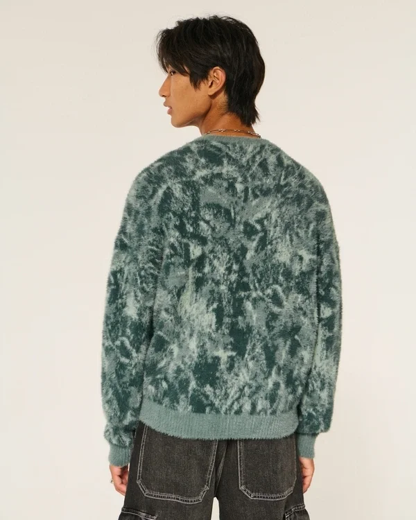 Sweter z puszystym wykończeniem Sweter z puszystym wykończeniem