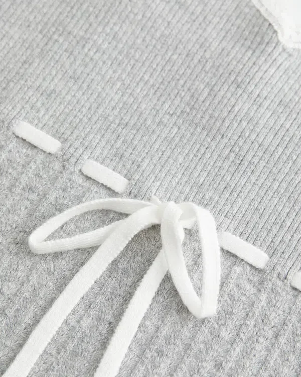 Sweter z wiązaniem z przodu Sweter z wiązaniem z przodu