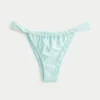 Szerokie ramiączka, wysokie wycięcie, figi bikini
