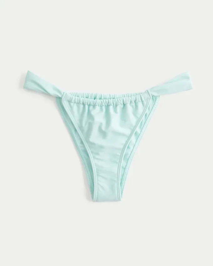 Szerokie ramiączka, wysokie wycięcie, figi bikini