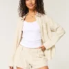 Szorty Hollister Livvy z mieszanki lnu, z niskim stanem, 3″ Szorty Hollister Livvy z mieszanki lnu, z niskim stanem, 3″