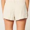 Szorty Hollister Livvy z mieszanki lnu, z niskim stanem, 3″ Szorty Hollister Livvy z mieszanki lnu, z niskim stanem, 3″