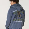 Świąteczna kolekcja Holiday Vault Bluza z kapturem i zamkiem błyskawicznym z nadrukiem Big Bear Lake Świąteczna kolekcja Holiday Vault Bluza z kapturem i zamkiem błyskawicznym z nadrukiem Big Bear Lake