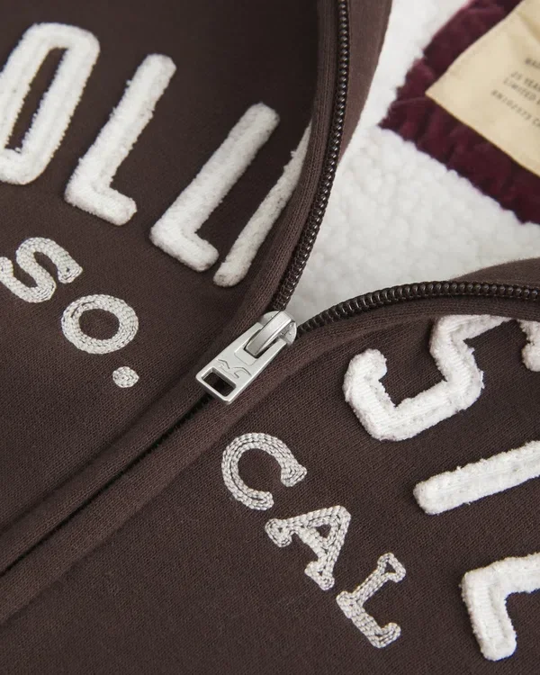 Świąteczna kolekcja Sherpa-Lined Zip-Up Logo Graphic Hoodie Świąteczna kolekcja Sherpa-Lined Zip-Up Logo Graphic Hoodie