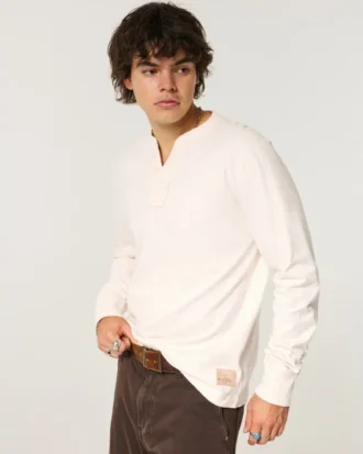 Świąteczna koszulka z kapturem Henley Świąteczna koszulka z kapturem Henley
